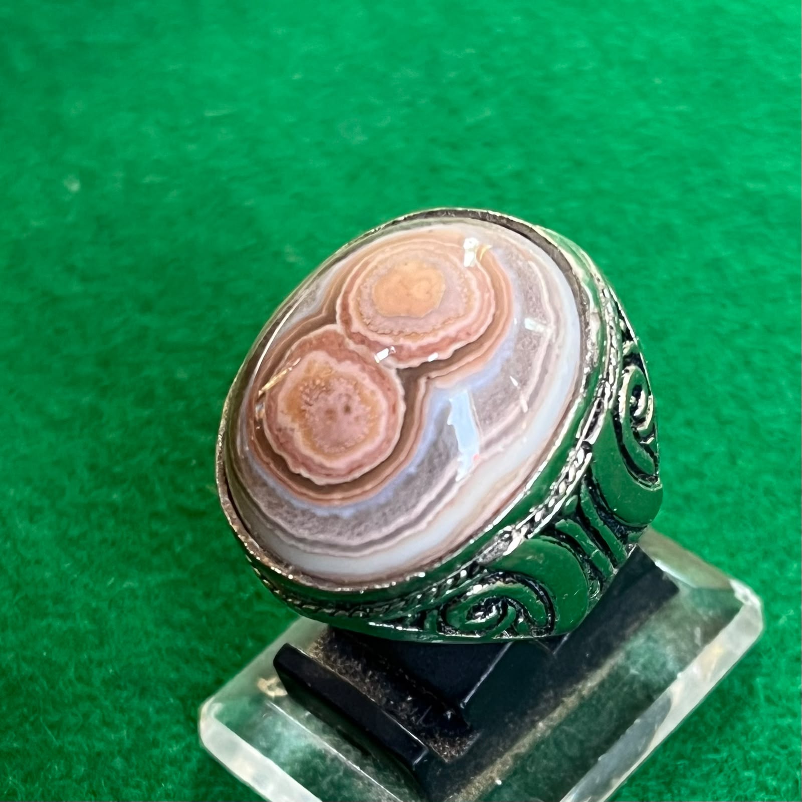Batu Akik Natural Motif Angka 8