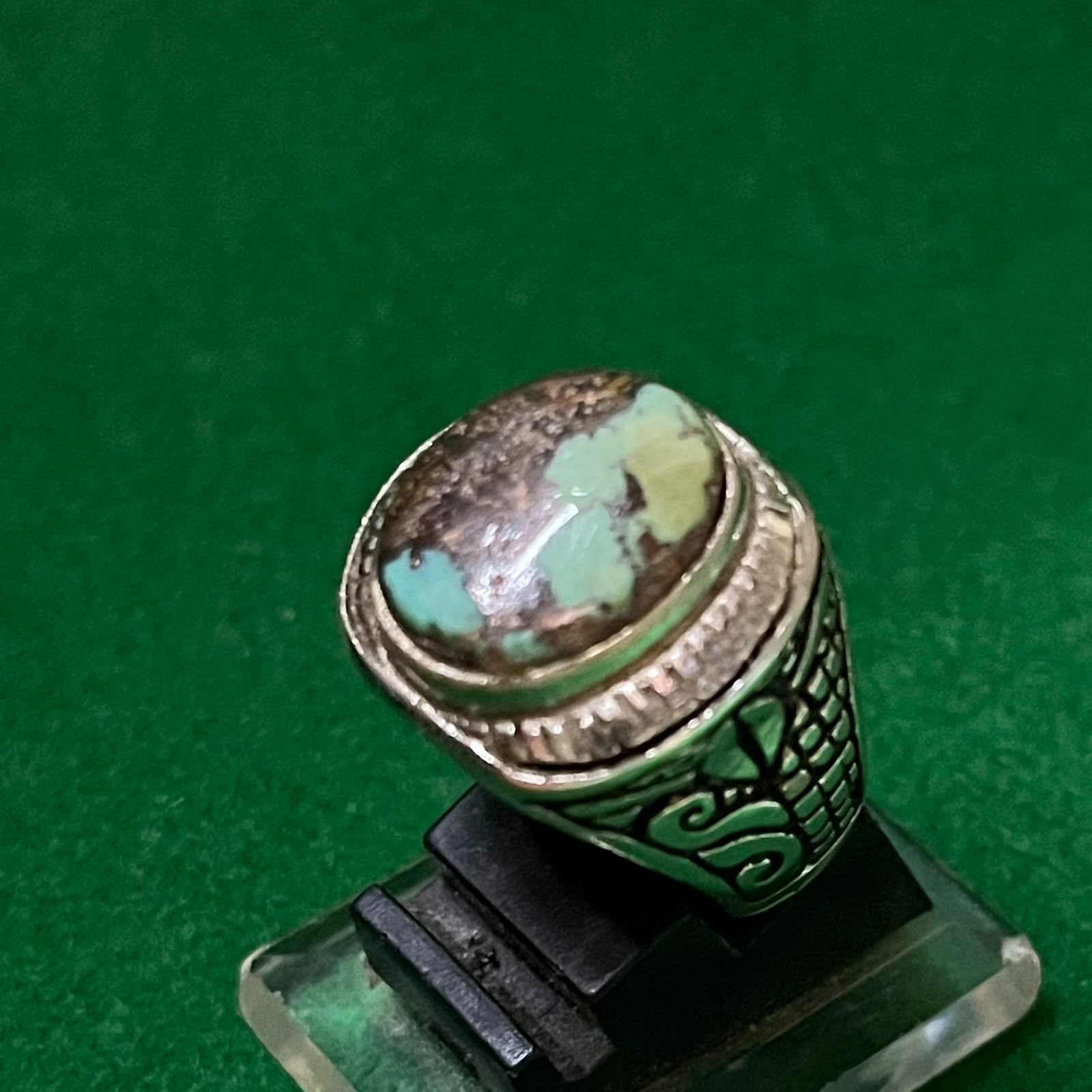 Batu Pirus Persia Lawas Unik